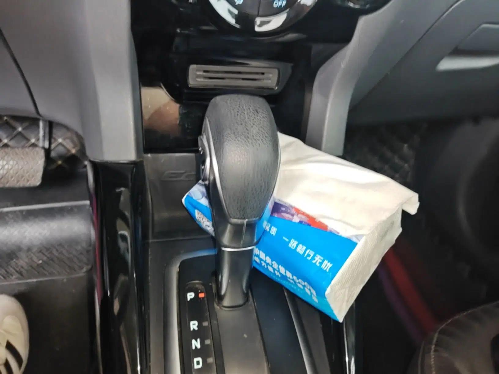 Ford EcoSport 2017 1.5L Automatic Prestige Model — миниатюра 16