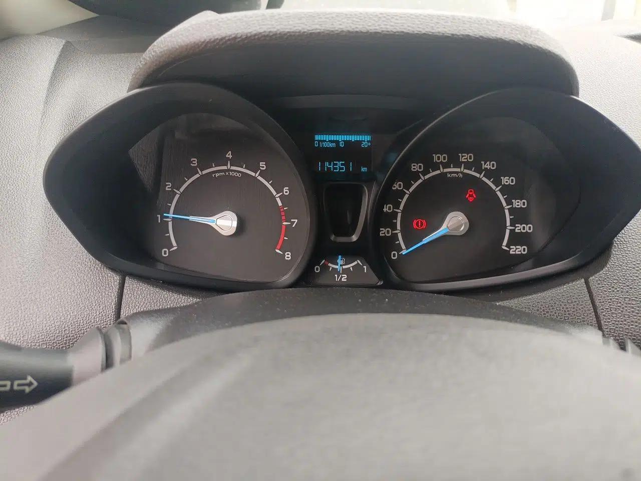 Ford EcoSport 2013 1.5L Manual Comfort Model — миниатюра 12