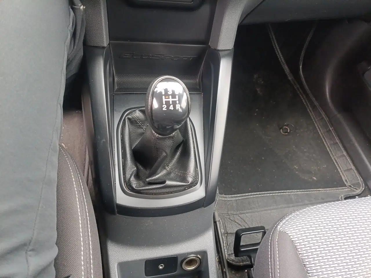 Ford EcoSport 2013 1.5L Manual Comfort Model — миниатюра 15