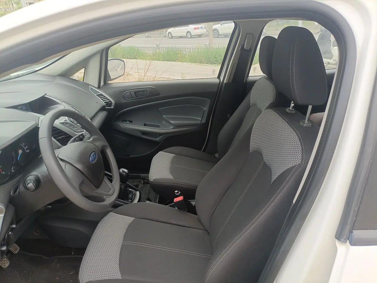 Ford EcoSport 2013 1.5L Manual Comfort Model — миниатюра 16
