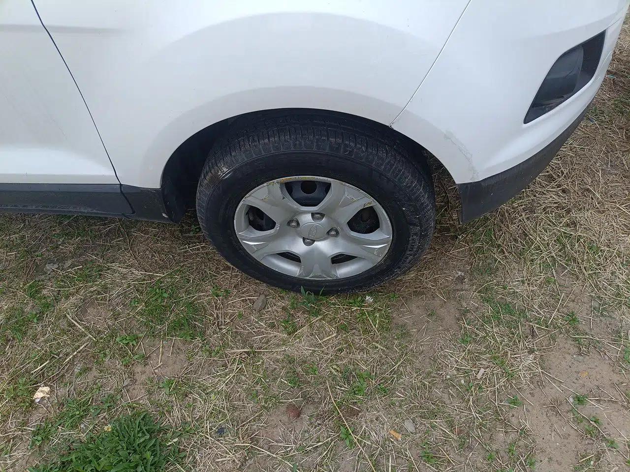 Ford EcoSport 2013 1.5L Manual Comfort Model — миниатюра 8