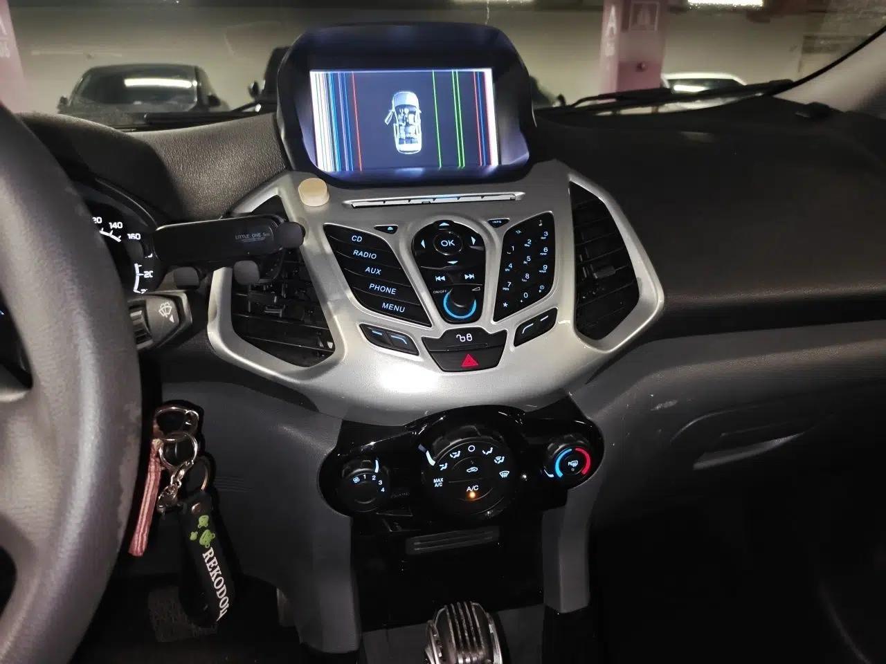 Ford EcoSport 2013 1.5L Automatic Fashion Model — миниатюра 12