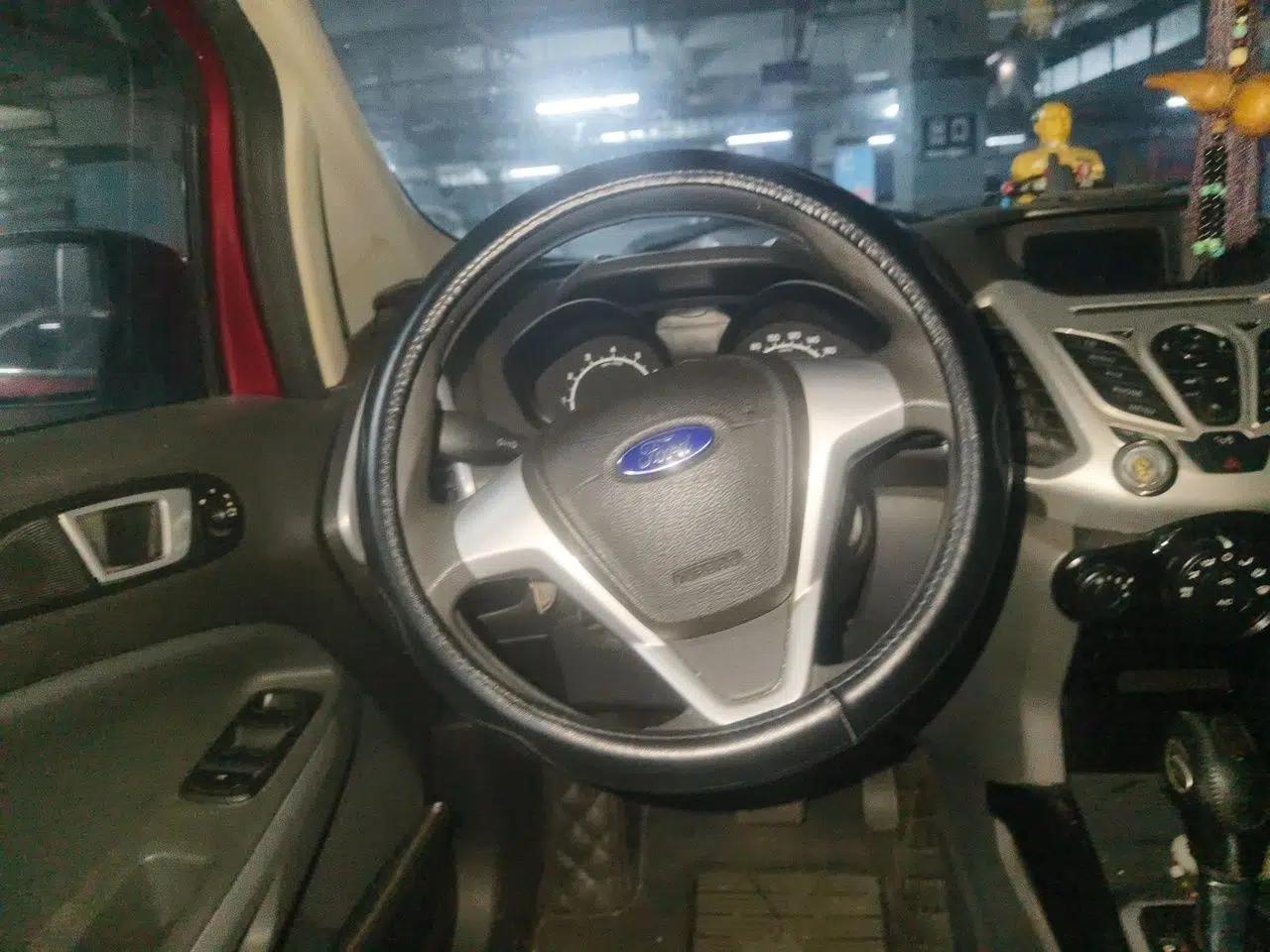 Ford EcoSport 2013 1.5L Automatic Fashion Model — миниатюра 11