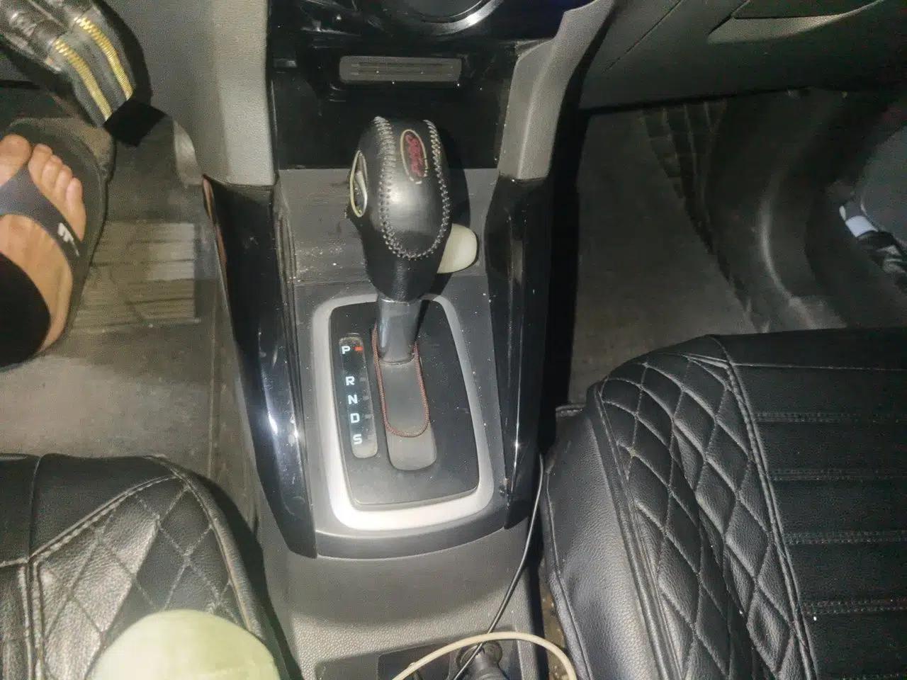 Ford EcoSport 2013 1.5L Automatic Fashion Model — миниатюра 15