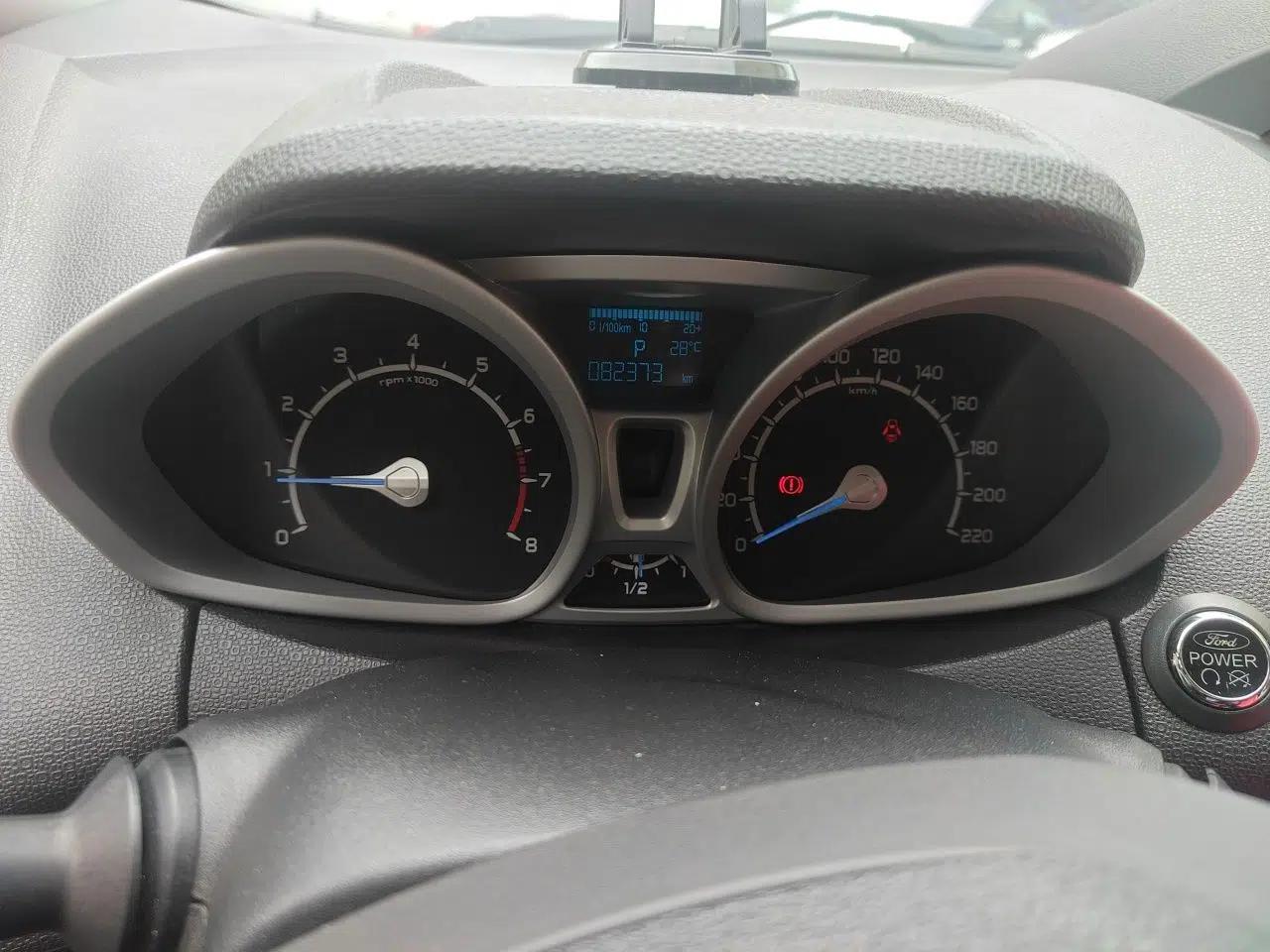 Ford EcoSport 2013 1.5L Automatic Prestige Model — миниатюра 12