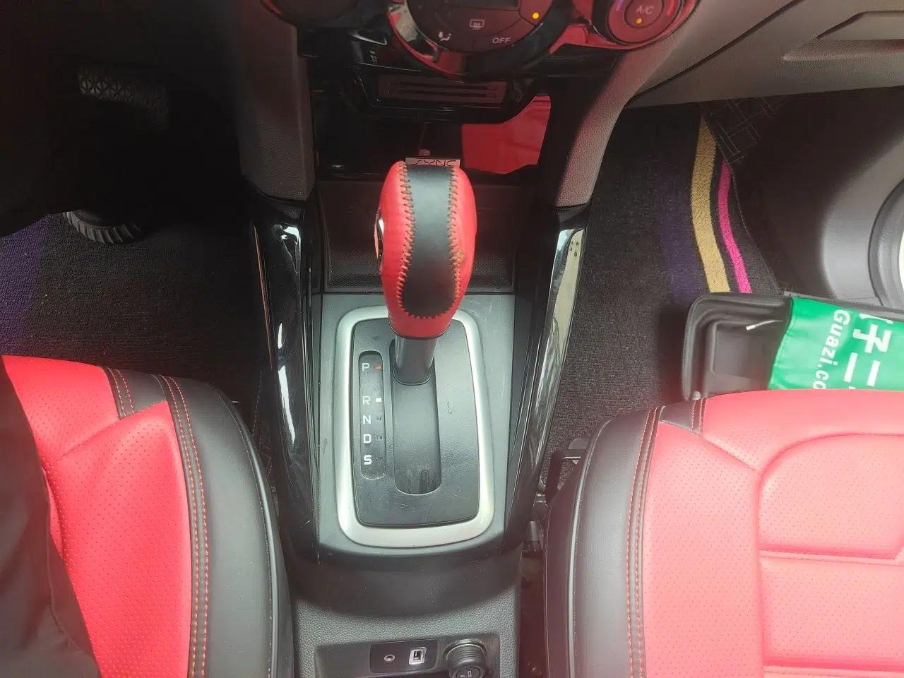 Ford EcoSport 2013 1.5L Automatic Prestige Model — миниатюра 15