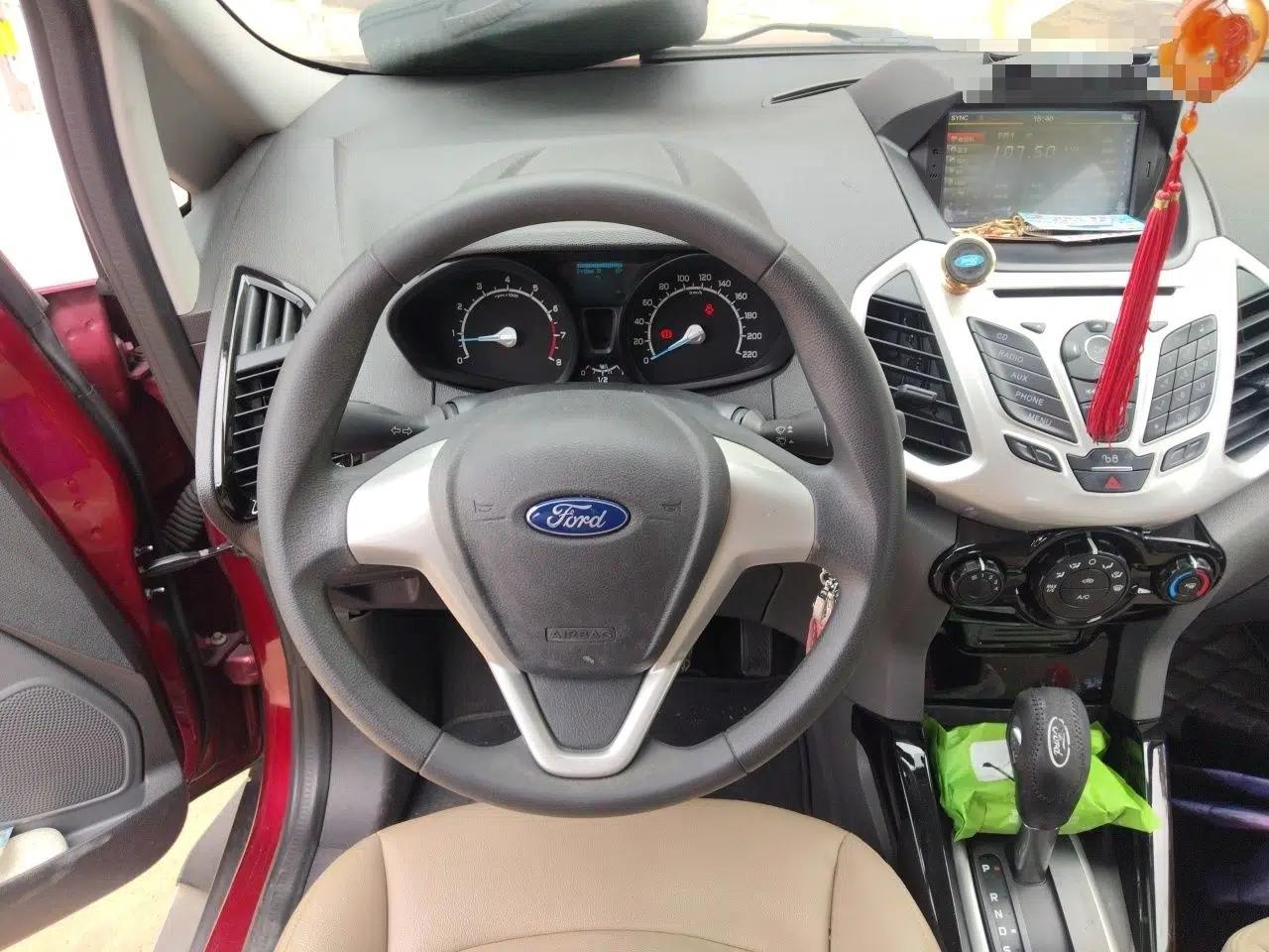 Ford EcoSport 2013 1.5L Automatic Fashion Model — миниатюра 11