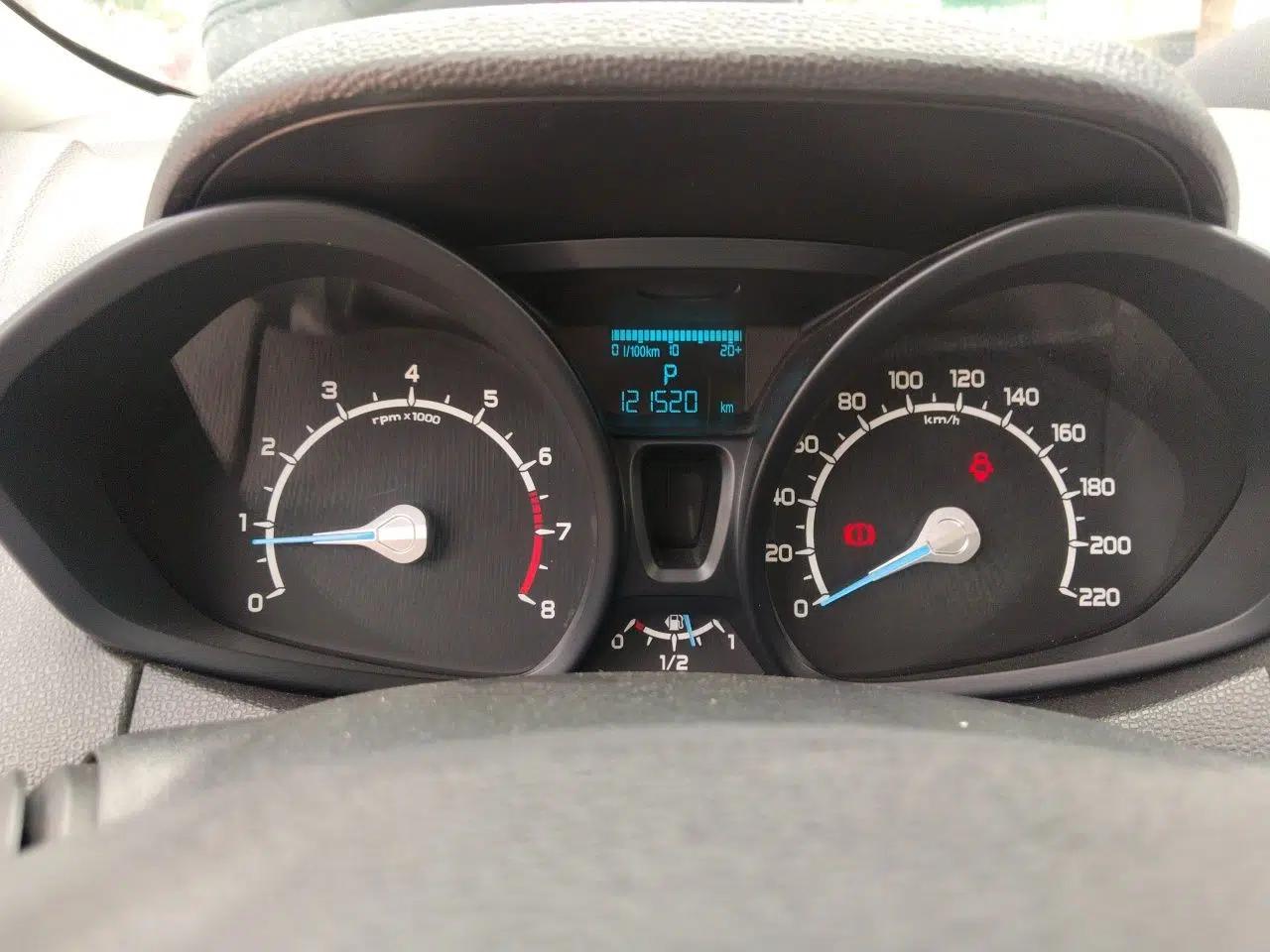 Ford EcoSport 2013 1.5L Automatic Fashion Model — миниатюра 12