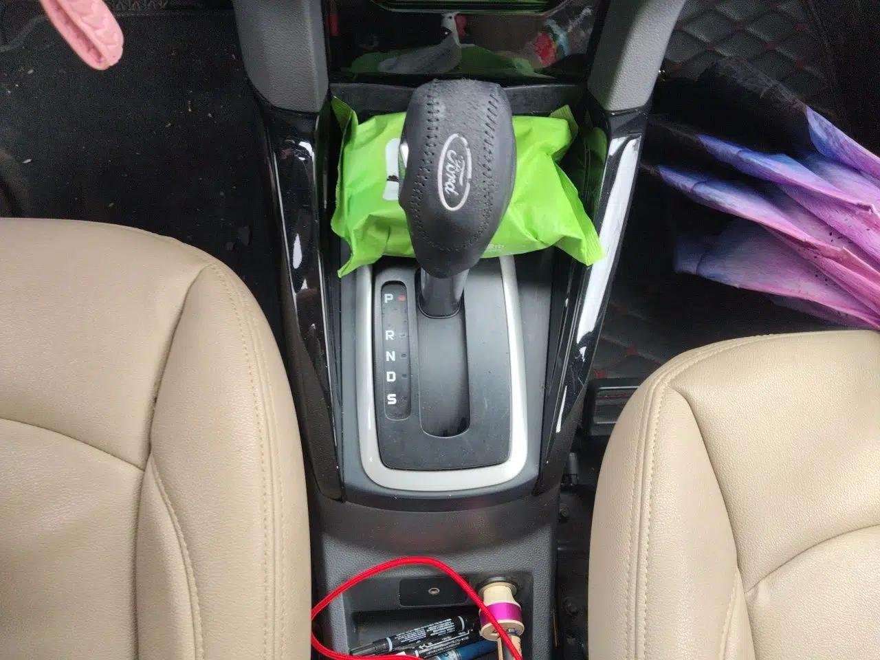 Ford EcoSport 2013 1.5L Automatic Fashion Model — миниатюра 15