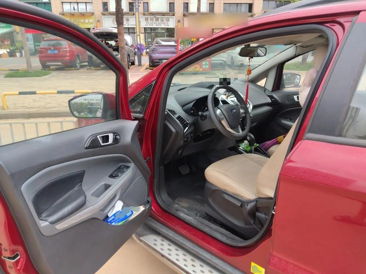 Ford EcoSport 2013 1.5L Automatic Fashion Model — миниатюра 17