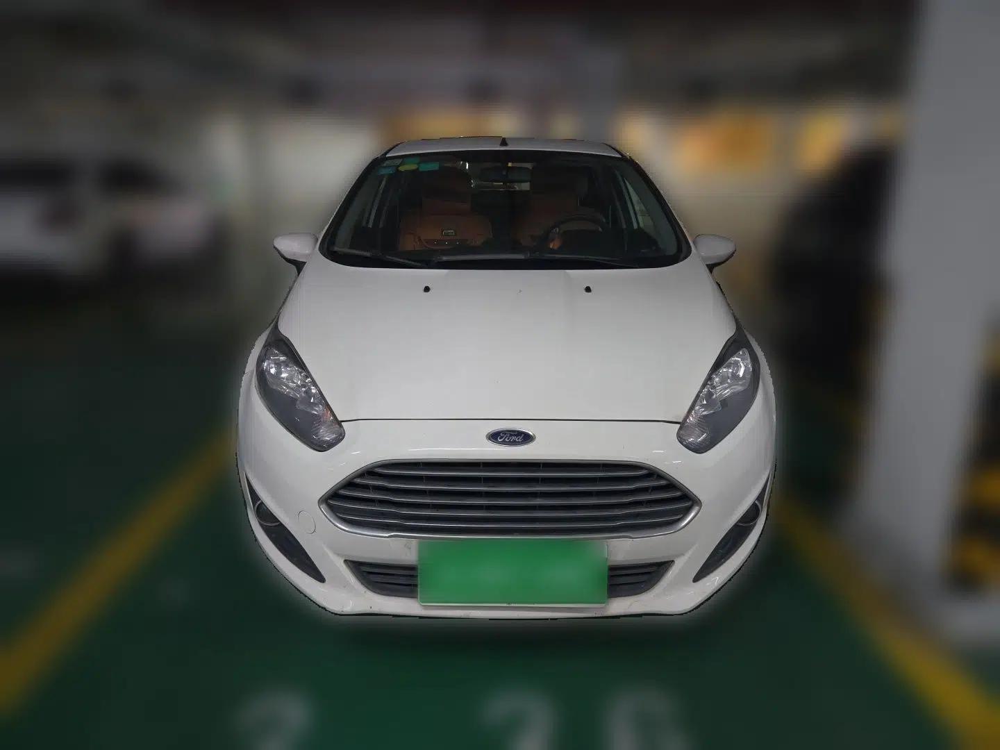 Ford Fiesta 2013 Sedan 1.5L Automatic Prestige Model — миниатюра 2