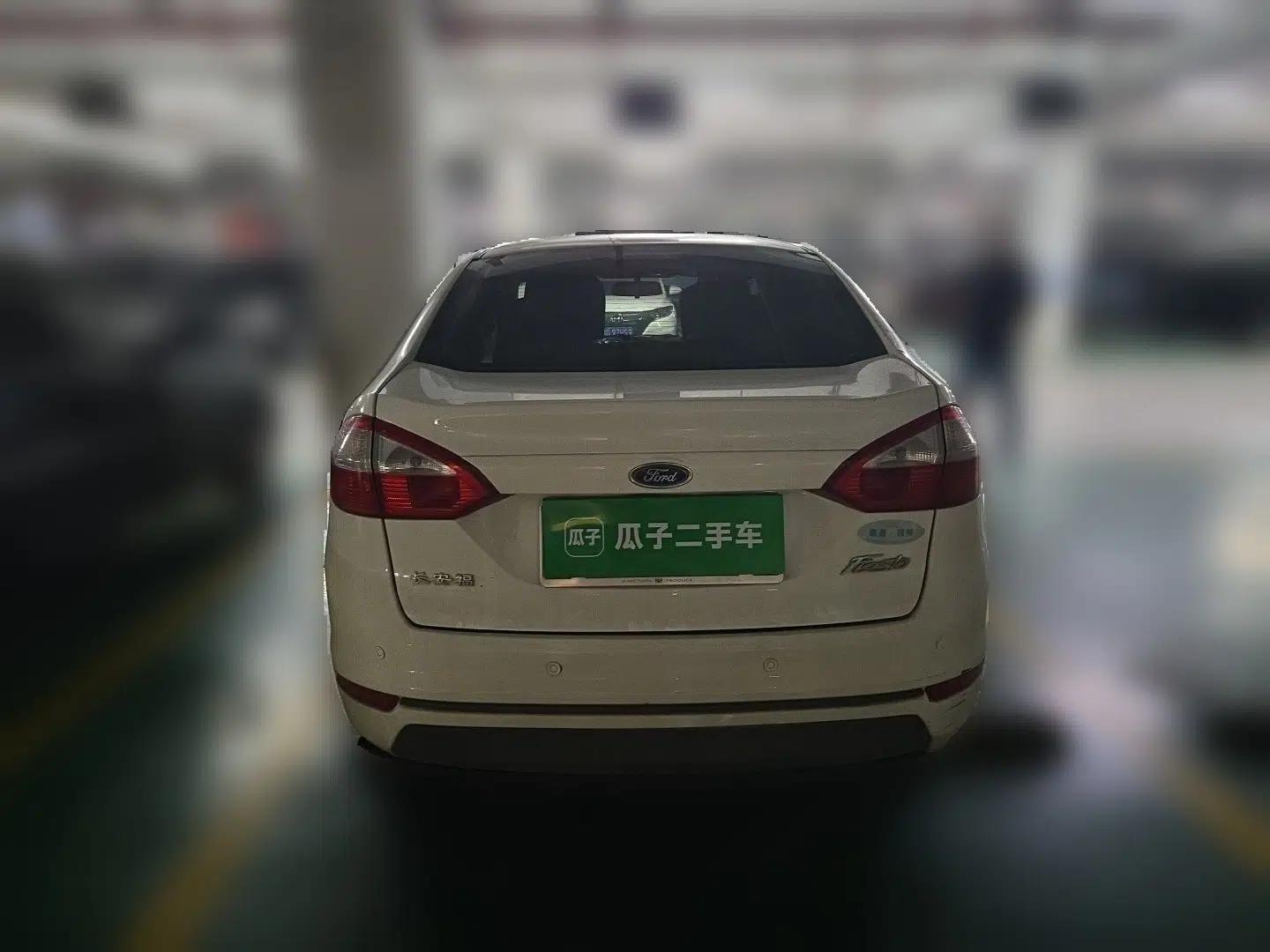 Ford Fiesta 2013 Sedan 1.5L Automatic Prestige Model — миниатюра 5