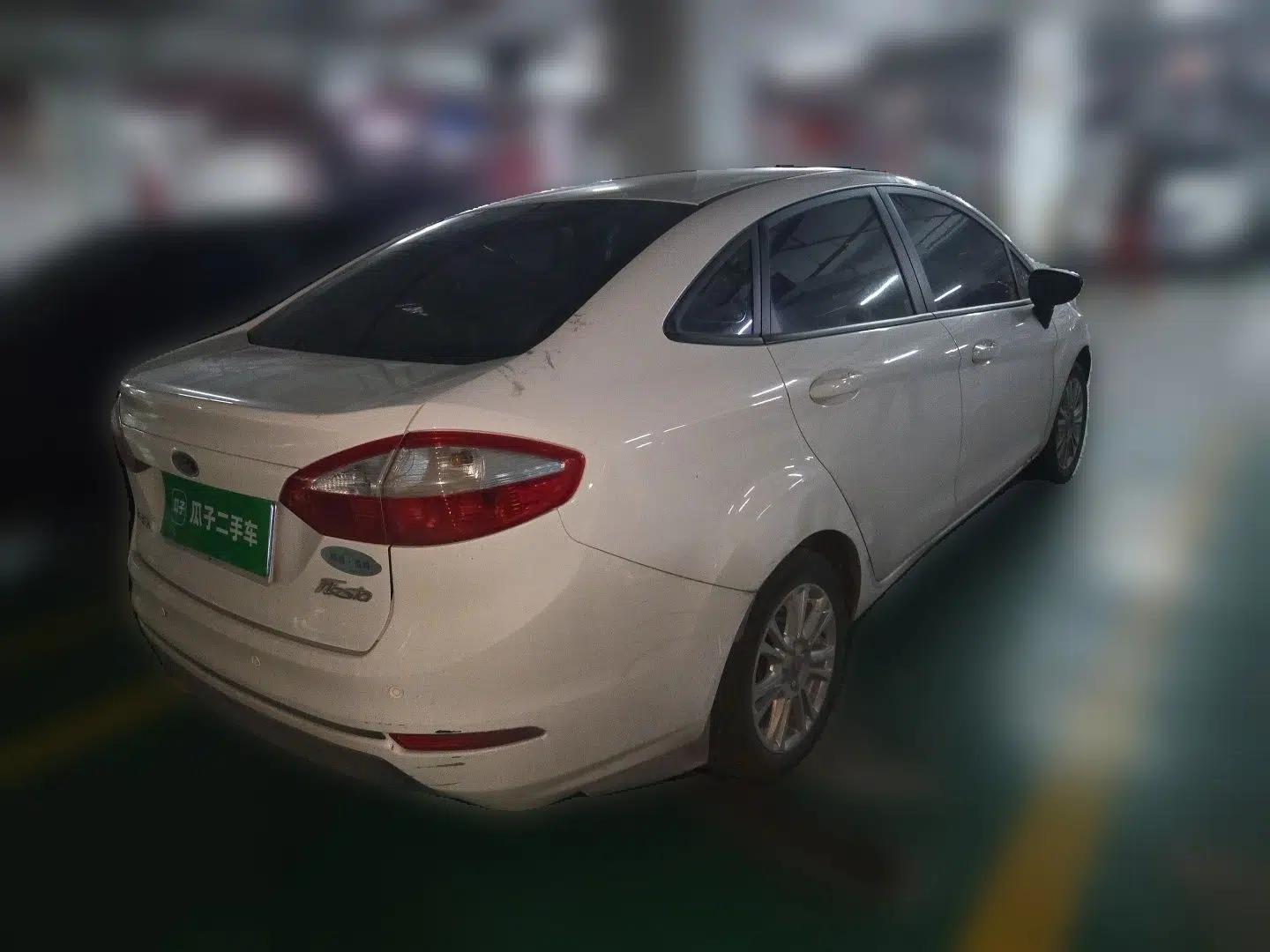 Ford Fiesta 2013 Sedan 1.5L Automatic Prestige Model — миниатюра 6