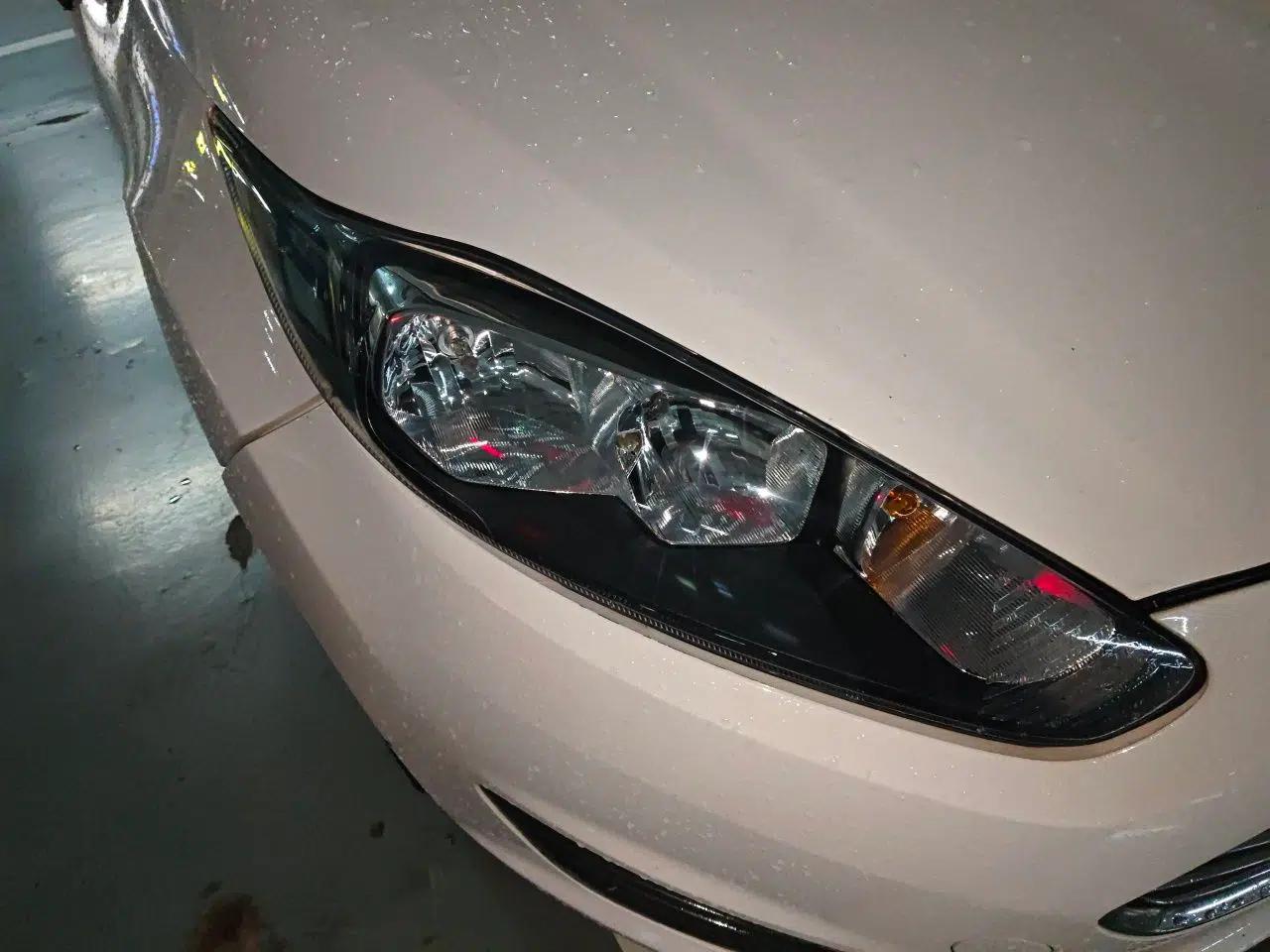 Ford Fiesta 2013 Sedan 1.5L Manual Fashion Edition — миниатюра 7
