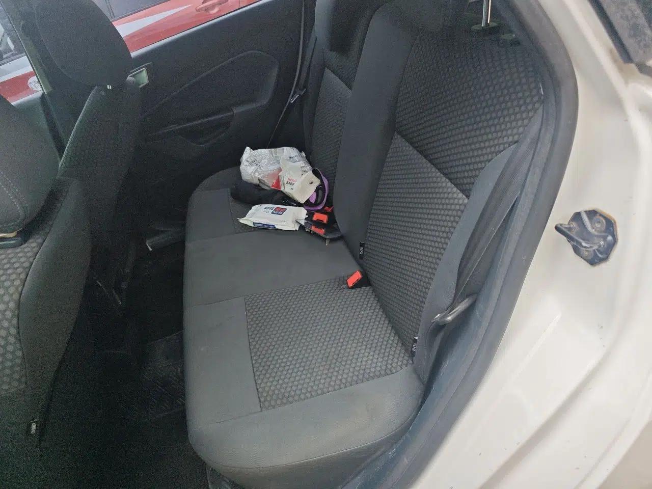 Ford Fiesta 2012 Hatchback 1.5L Automatic Dynamic Limited Edition — миниатюра 18
