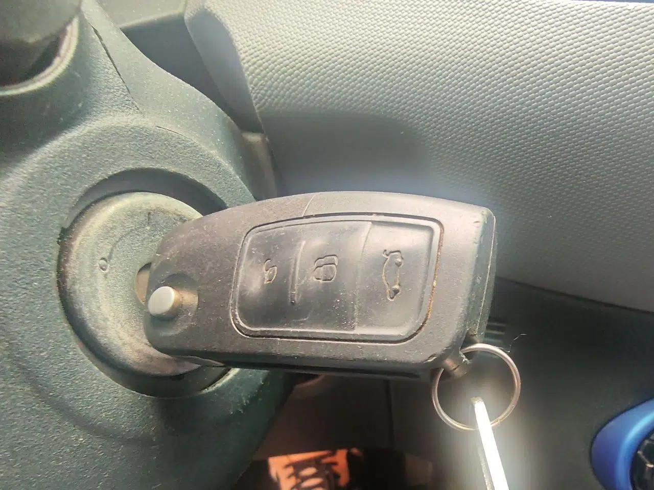 Ford Fiesta 2012 Hatchback 1.5L Automatic Dynamic Limited Edition — миниатюра 9