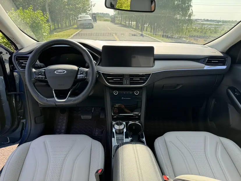 Ford Escape 2020 EcoBoost 245 Two-Wheel Drive Smart & Enjoyment Model — миниатюра 21