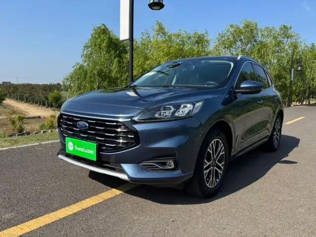 Ford Escape 2020 EcoBoost 245 Two-Wheel Drive Smart & Enjoyment Model