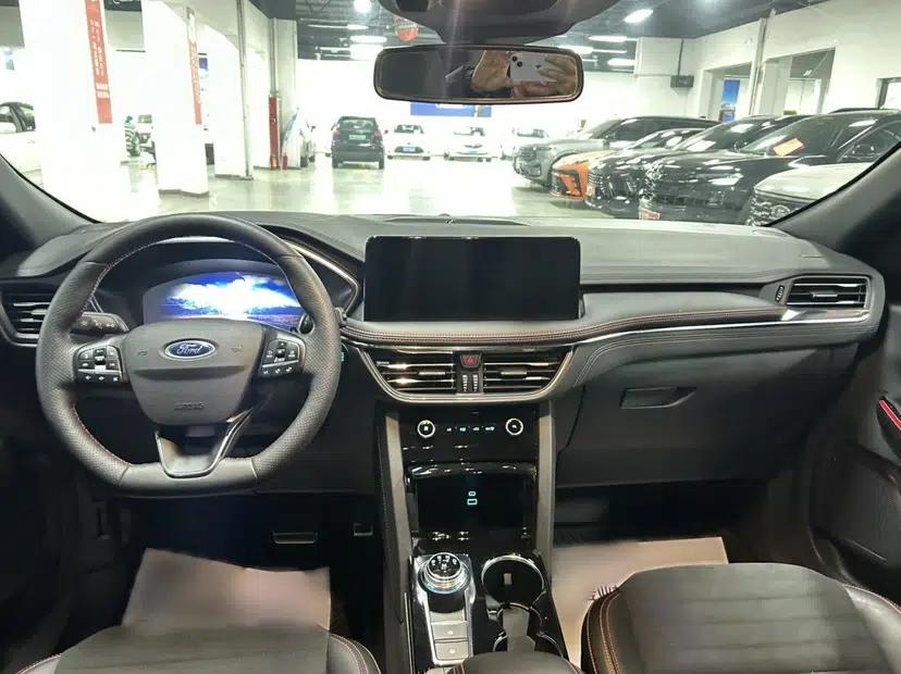 Ford Escape 2024 EcoBoost 245 Four-Wheel Drive ST-Line Pro Trim — миниатюра 16