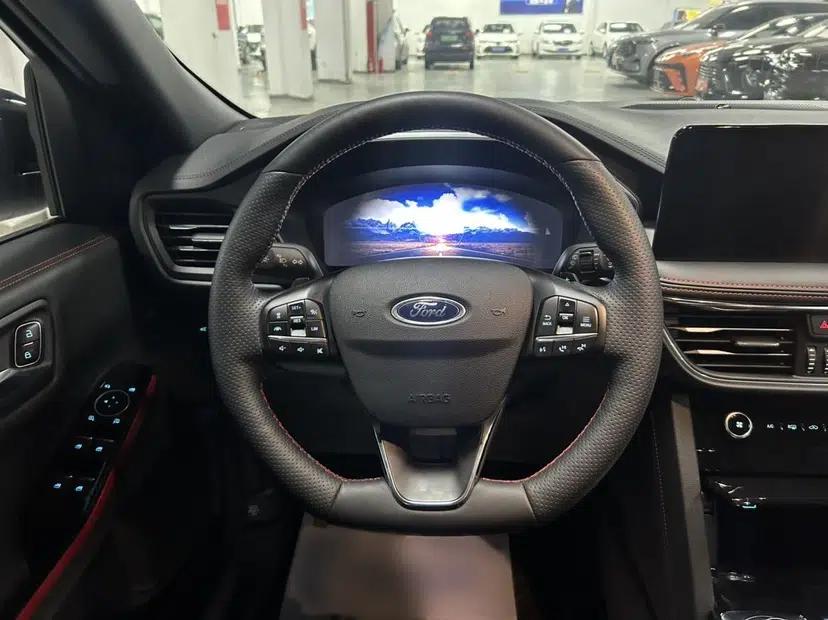 Ford Escape 2024 EcoBoost 245 Four-Wheel Drive ST-Line Pro Trim — миниатюра 17