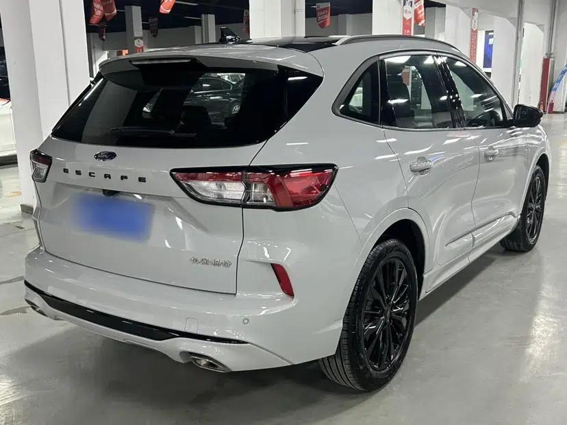 Ford Escape 2024 EcoBoost 245 Four-Wheel Drive ST-Line Pro Trim — миниатюра 9