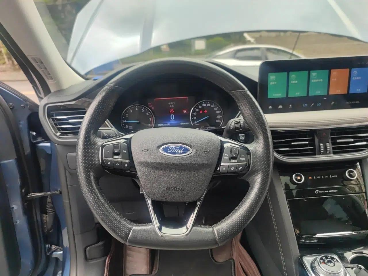 Ford Escape 2020 EcoBoost 245 Four-Wheel Drive Titanium Edition — миниатюра 11