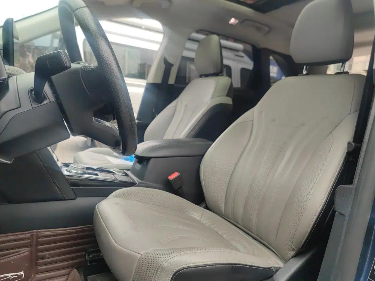 Ford Escape 2020 EcoBoost 245 Four-Wheel Drive Titanium Edition — миниатюра 16