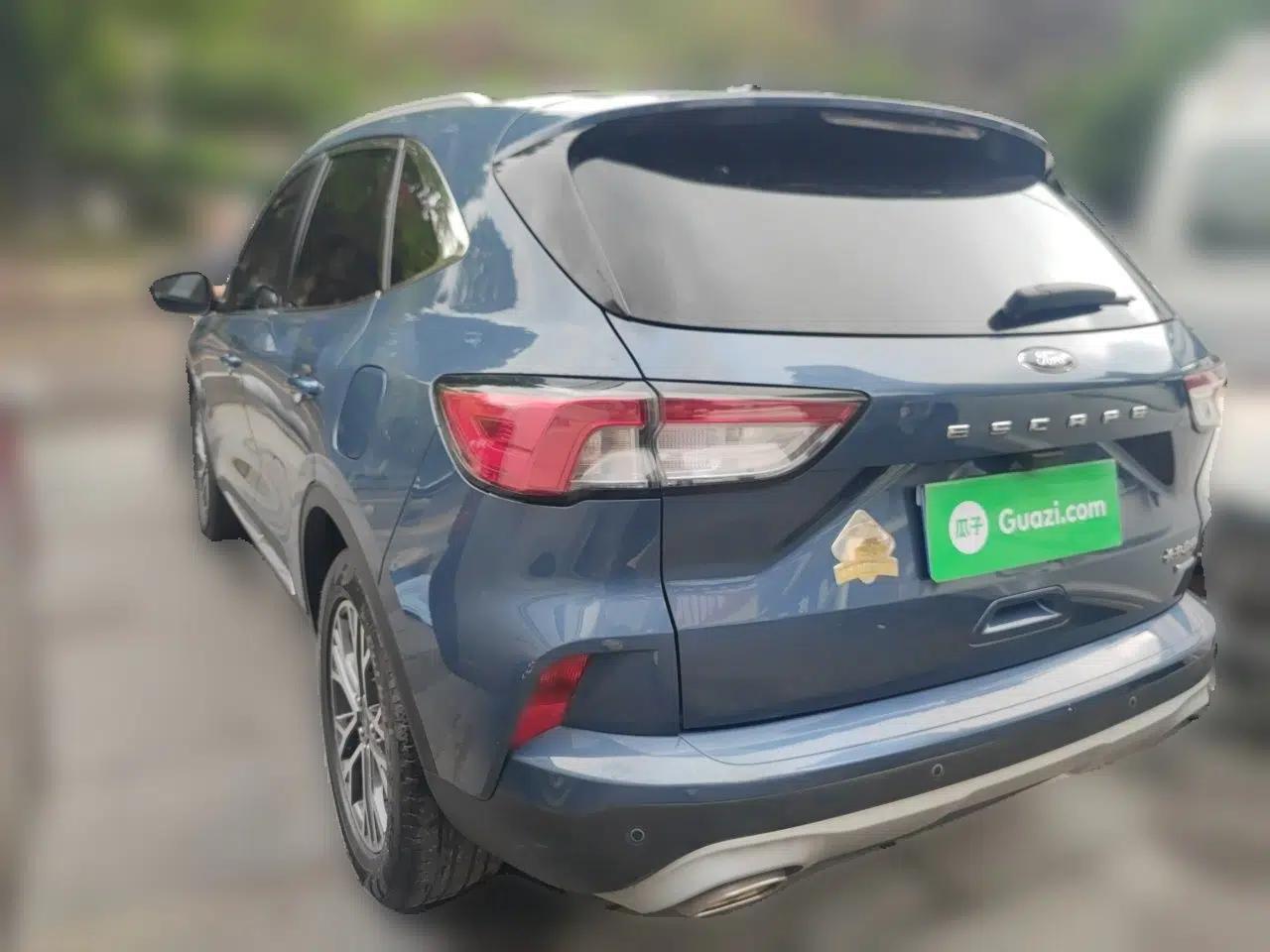 Ford Escape 2020 EcoBoost 245 Four-Wheel Drive Titanium Edition — миниатюра 4