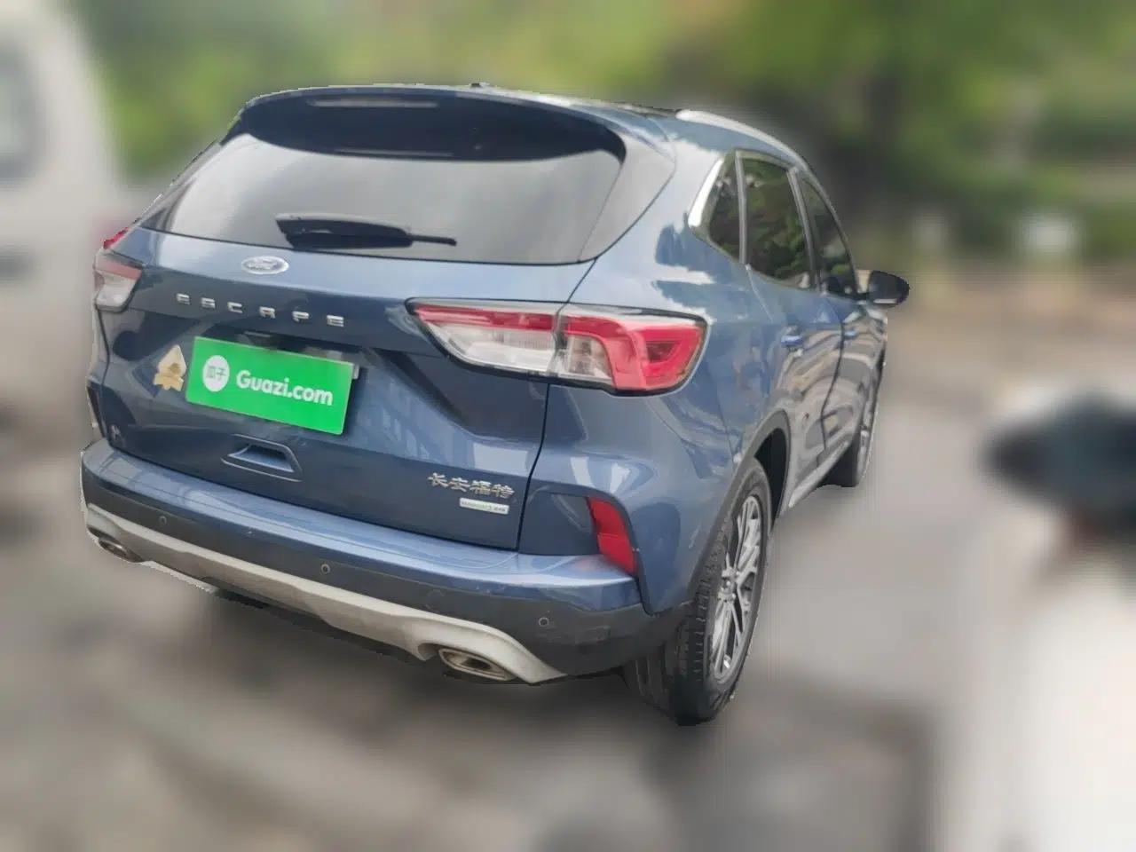 Ford Escape 2020 EcoBoost 245 Four-Wheel Drive Titanium Edition — миниатюра 6