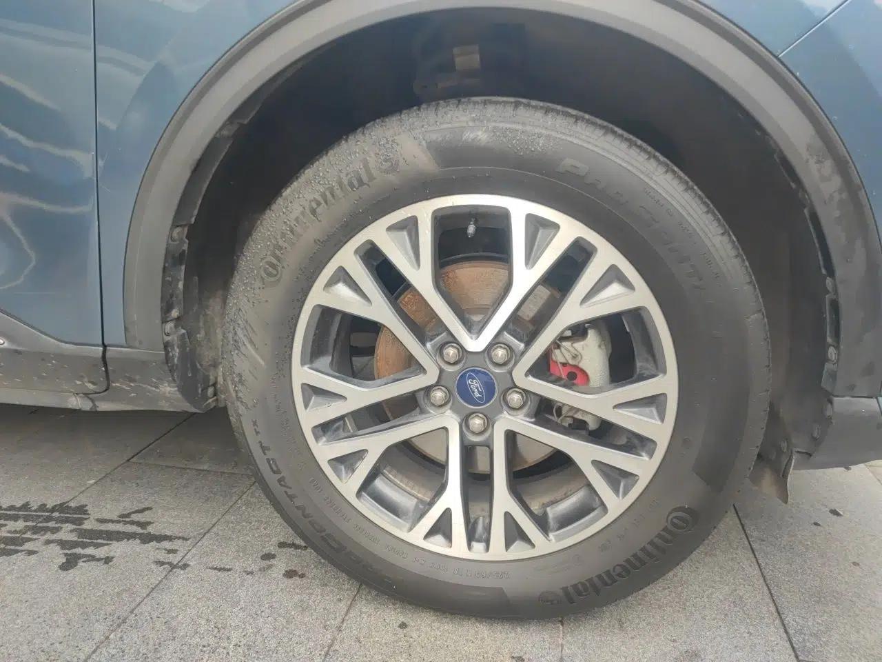 Ford Escape 2020 EcoBoost 245 Four-Wheel Drive Titanium Edition — миниатюра 8