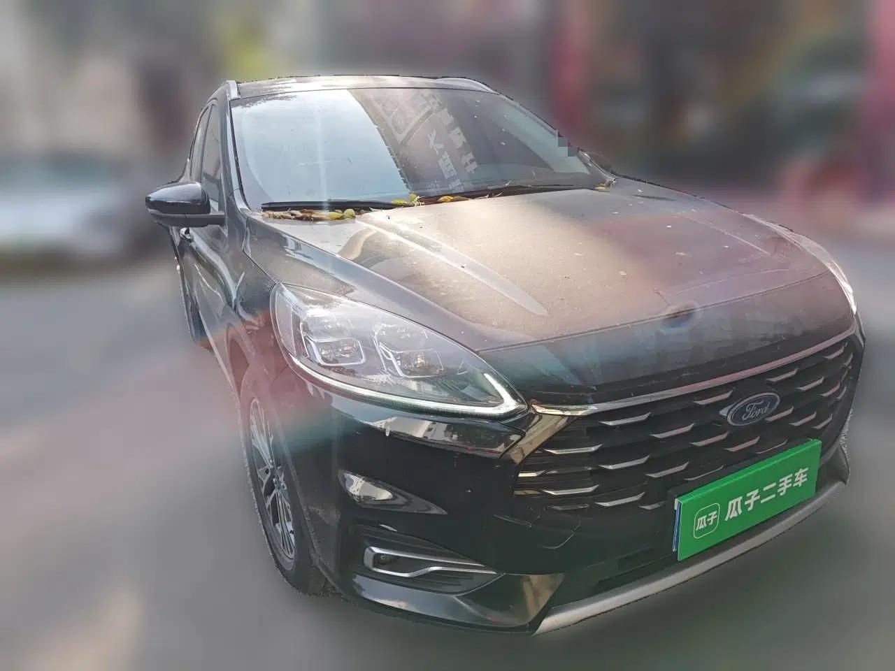 Ford Escape 2020 EcoBoost 245 Two-Wheel-Drive Titanium Edition — миниатюра 3
