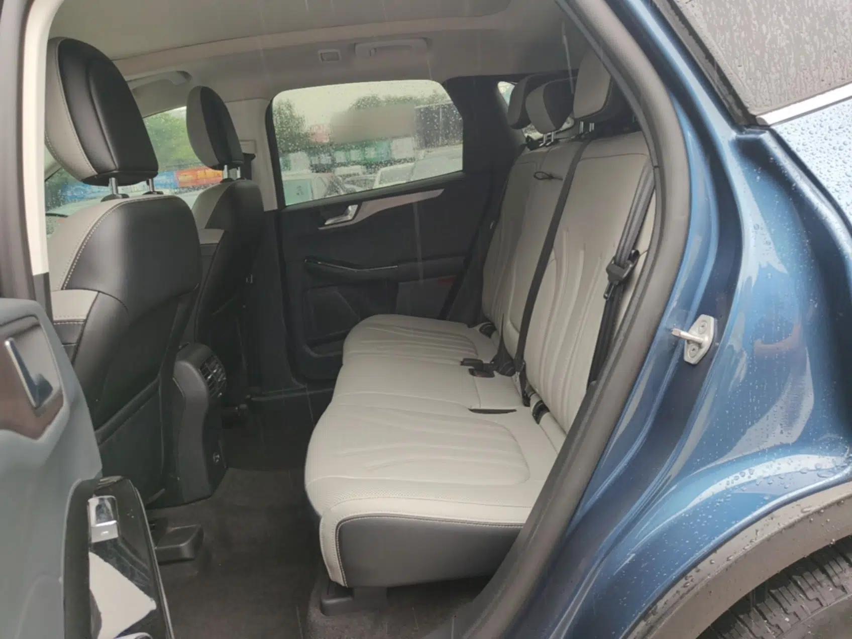 Ford Escape 2020 EcoBoost 245 Two-Wheel-Drive Titanium Edition — миниатюра 20