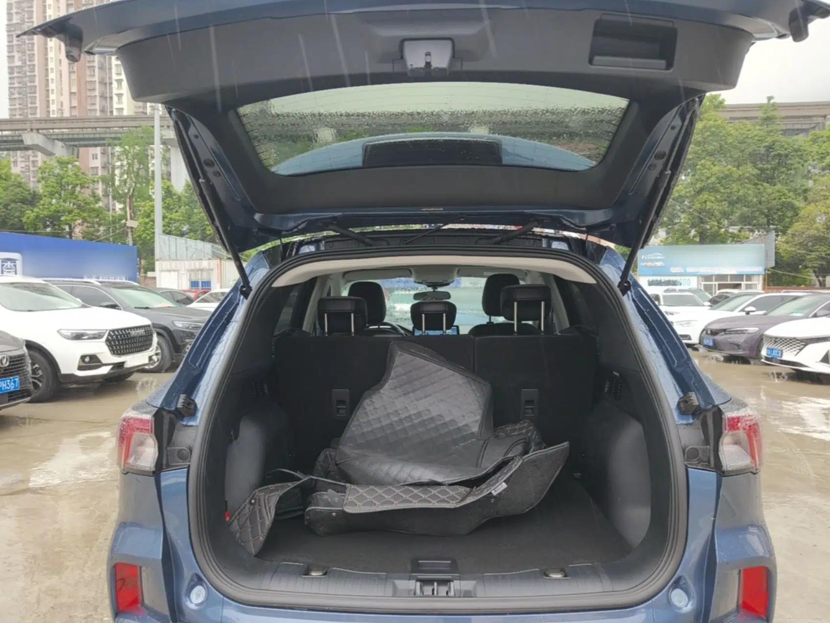 Ford Escape 2020 EcoBoost 245 Two-Wheel-Drive Titanium Edition — миниатюра 22