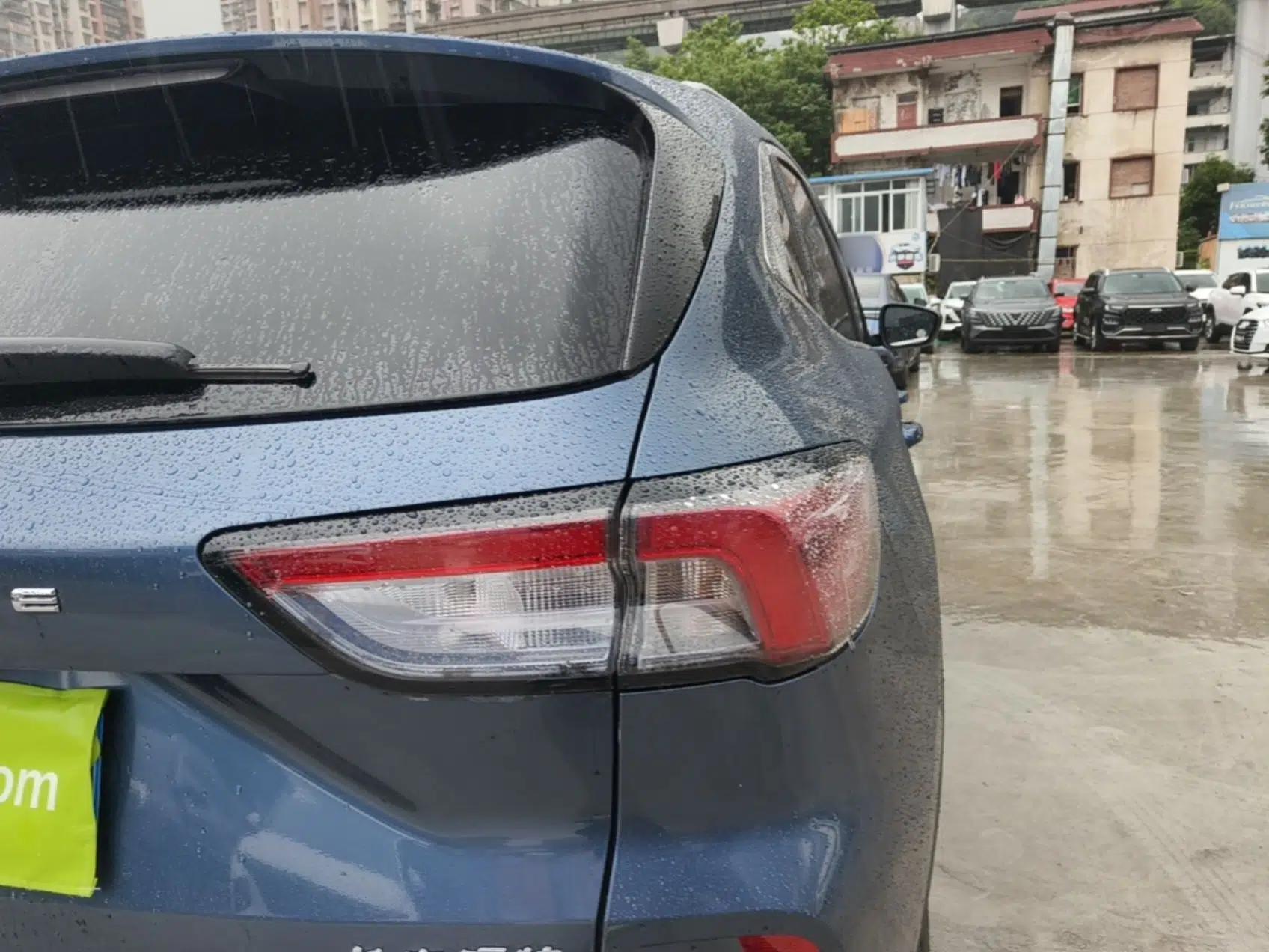 Ford Escape 2020 EcoBoost 245 Two-Wheel-Drive Titanium Edition — миниатюра 7