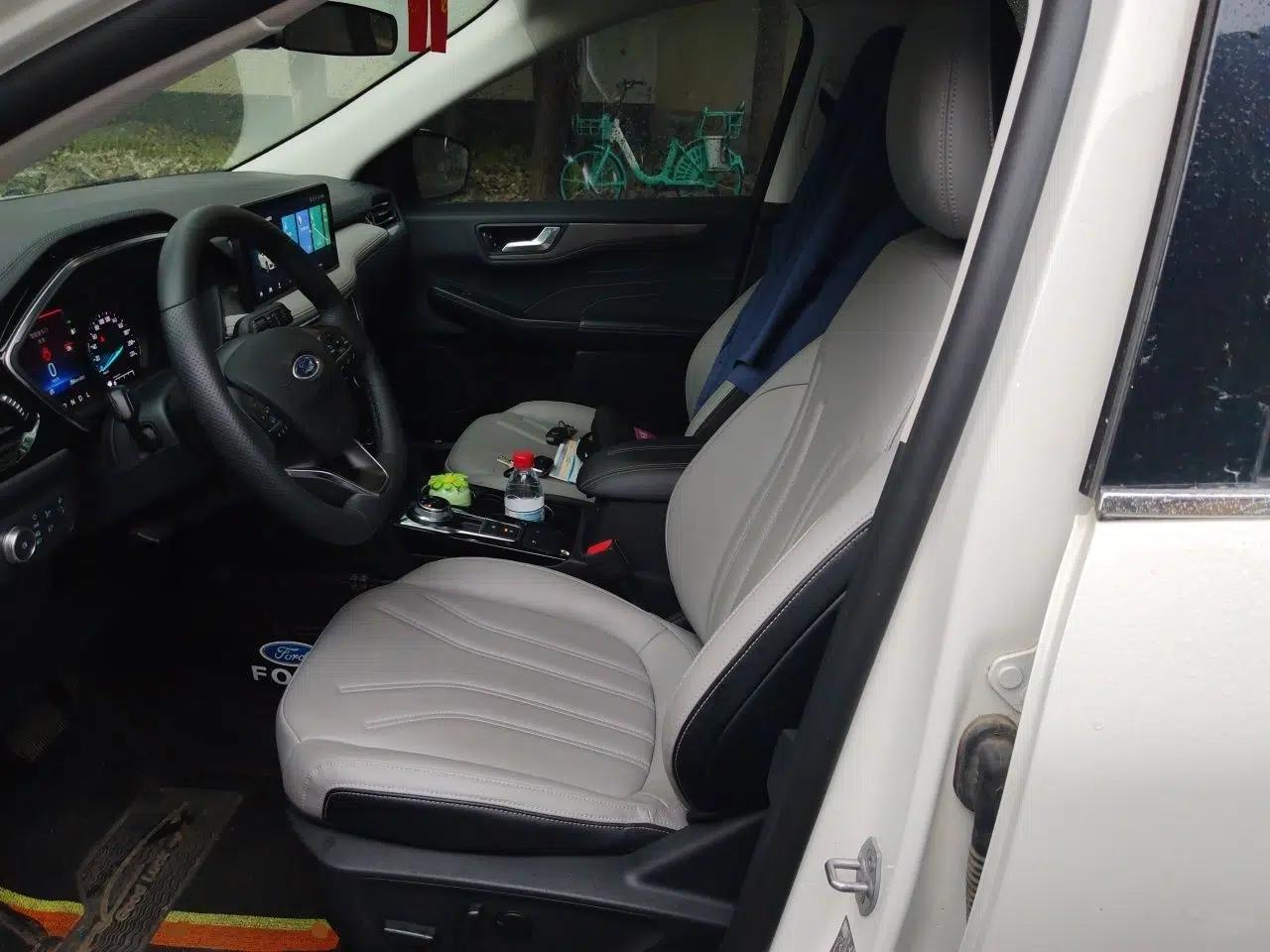 Ford Escape 2020 EcoBoost 245 Two-Wheel-Drive Comfort Edition — миниатюра 16