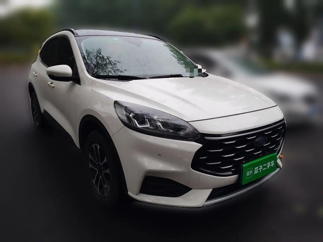 Ford Escape 2020 EcoBoost 245 Two-Wheel-Drive Comfort Edition — миниатюра 3