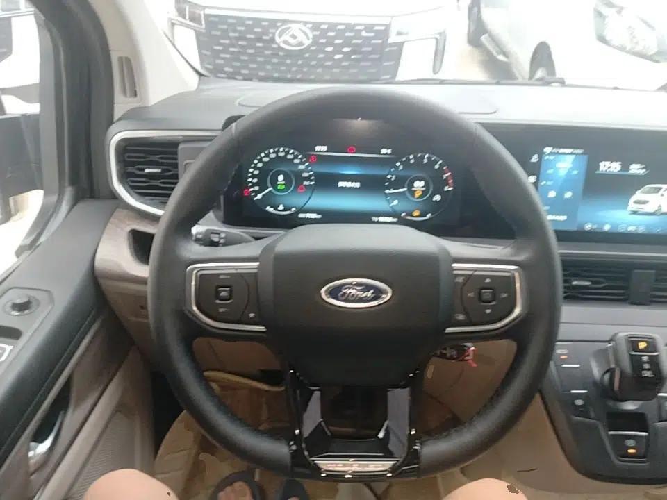 Ford Tourneo Custom 2023 2.0T Automatic Comfort Edition — миниатюра 14
