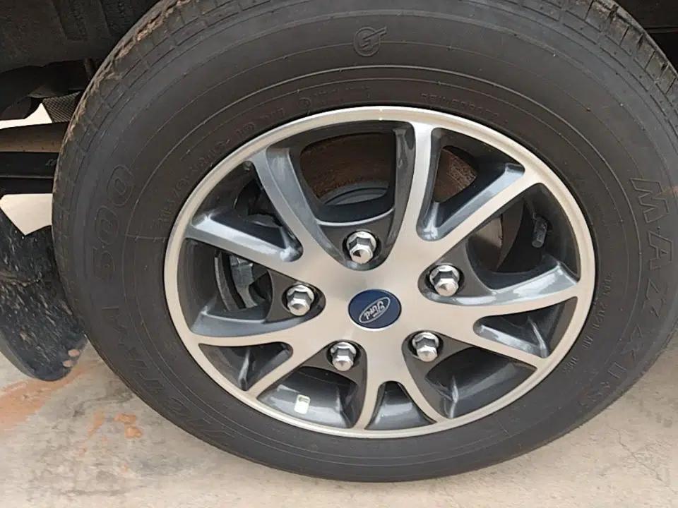 Ford Tourneo Custom 2023 2.0T Automatic Comfort Edition — миниатюра 10