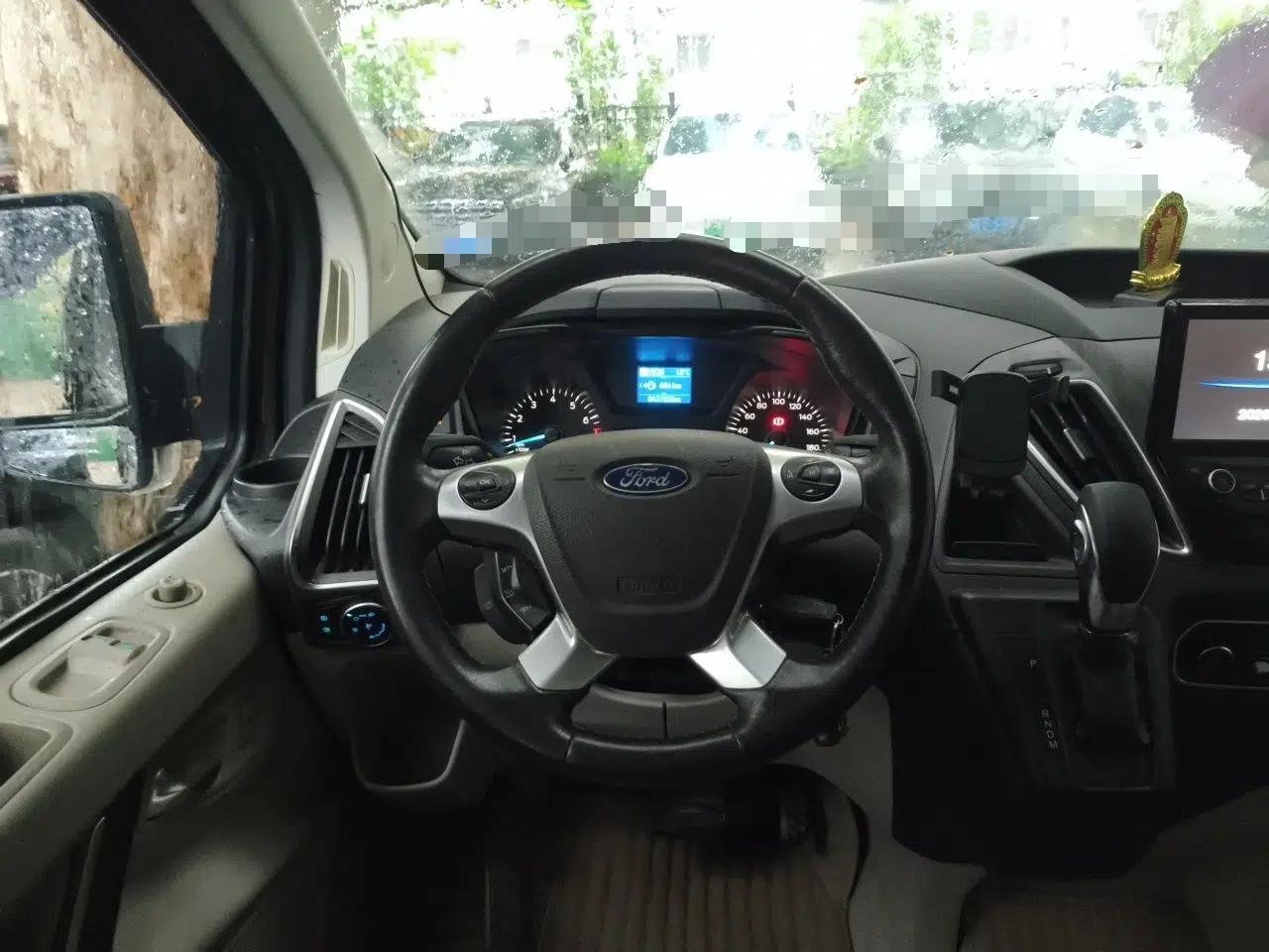 Ford Tourneo Custom 2017 2.0T Automatic Elite Version — миниатюра 11