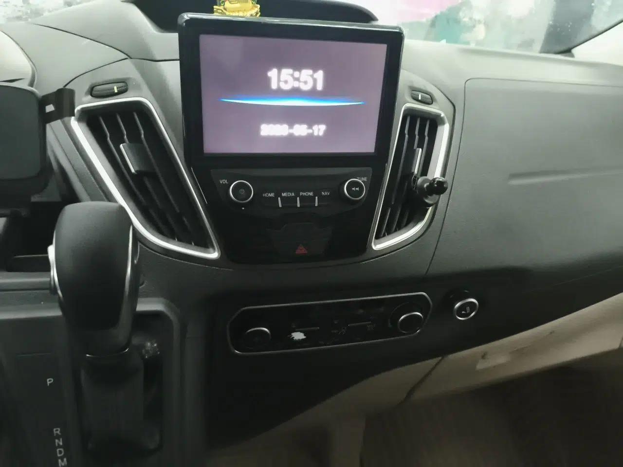 Ford Tourneo Custom 2017 2.0T Automatic Elite Version — миниатюра 14