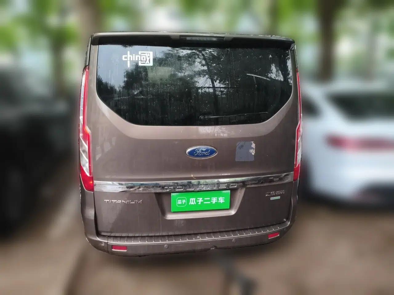 Ford Tourneo Custom 2017 2.0T Automatic Elite Version — миниатюра 5