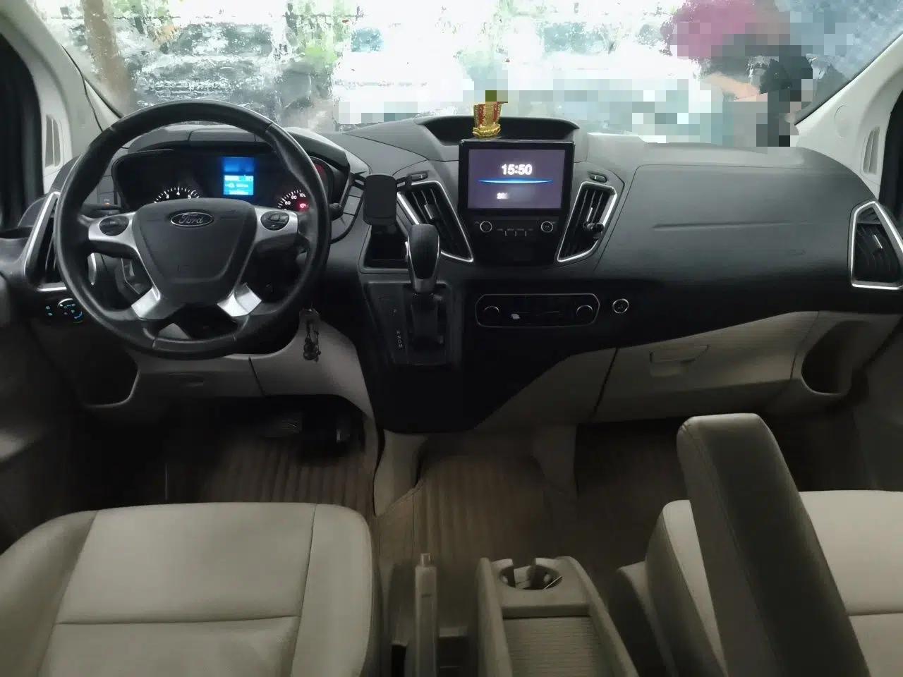 Ford Tourneo Custom 2017 2.0T Automatic Elite Version — миниатюра 10