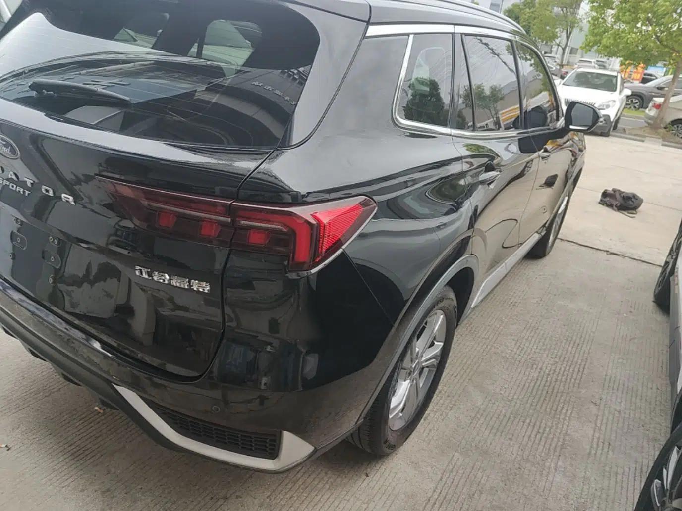 Ford Equator Sport 2023 EcoBoost 170 Platinum Edition — миниатюра 7