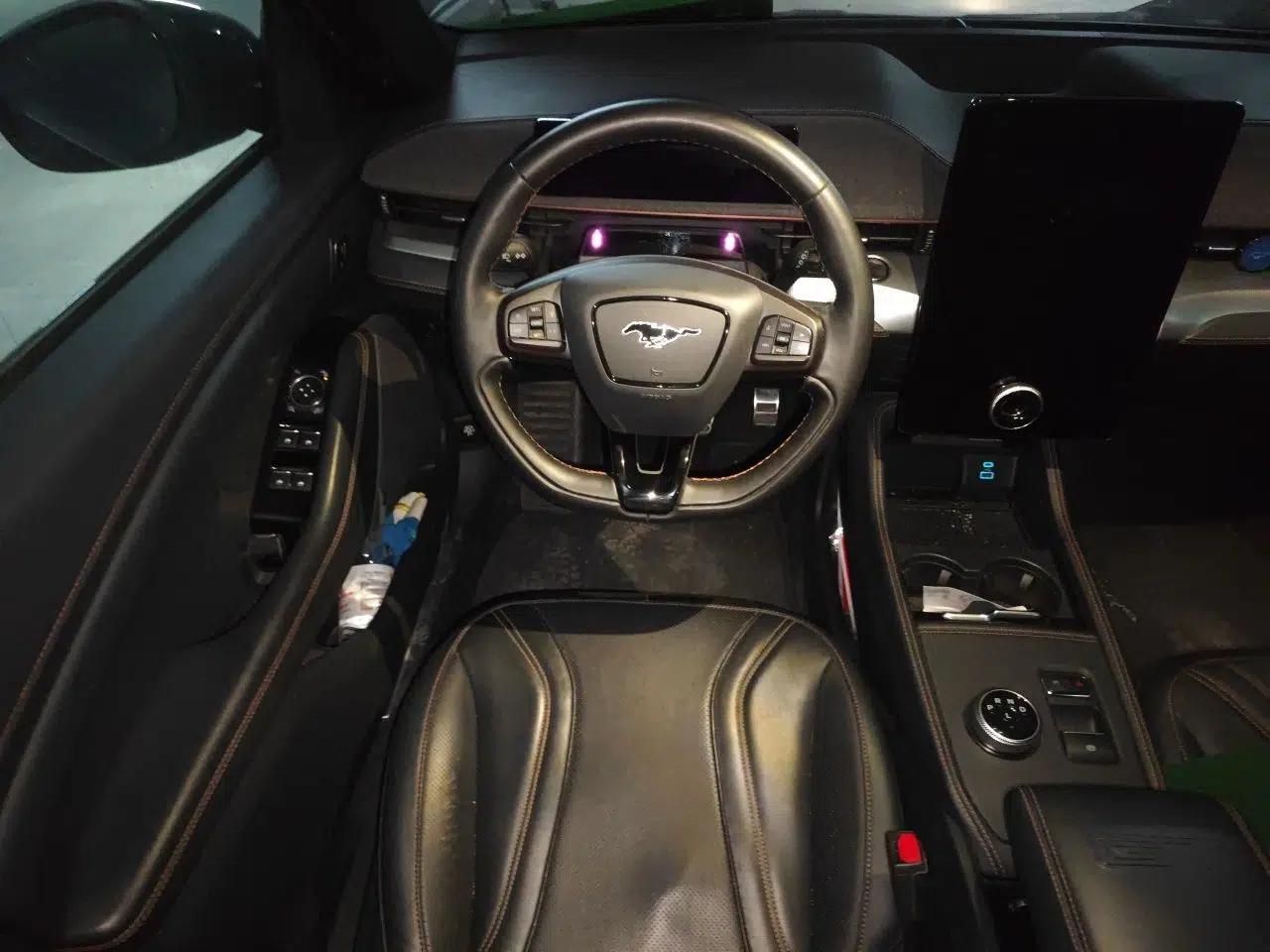 Ford Mustang Mach-E 2021 GT Model — миниатюра 11