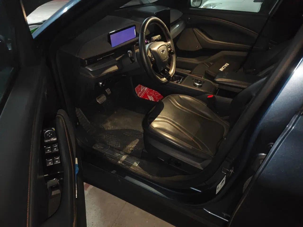Ford Mustang Mach-E 2021 GT Model — миниатюра 17