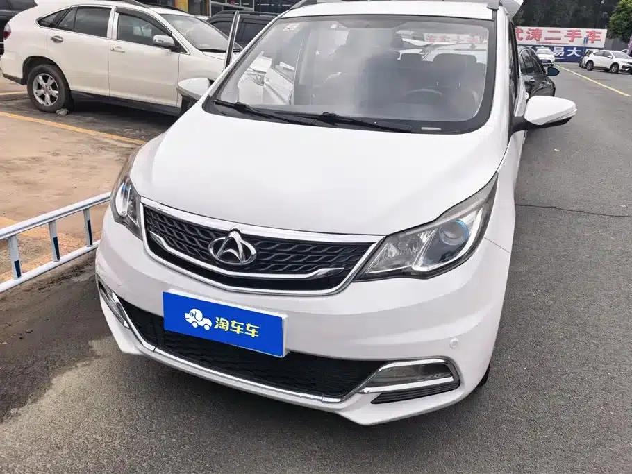 Changan Oushang A600 2016 1.5L Manual Deluxe 6-Seater — миниатюра 2
