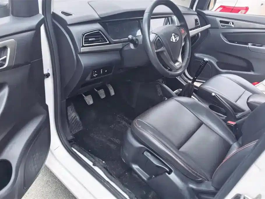 Changan Oushang A600 2016 1.5L Manual Deluxe 6-Seater — миниатюра 9