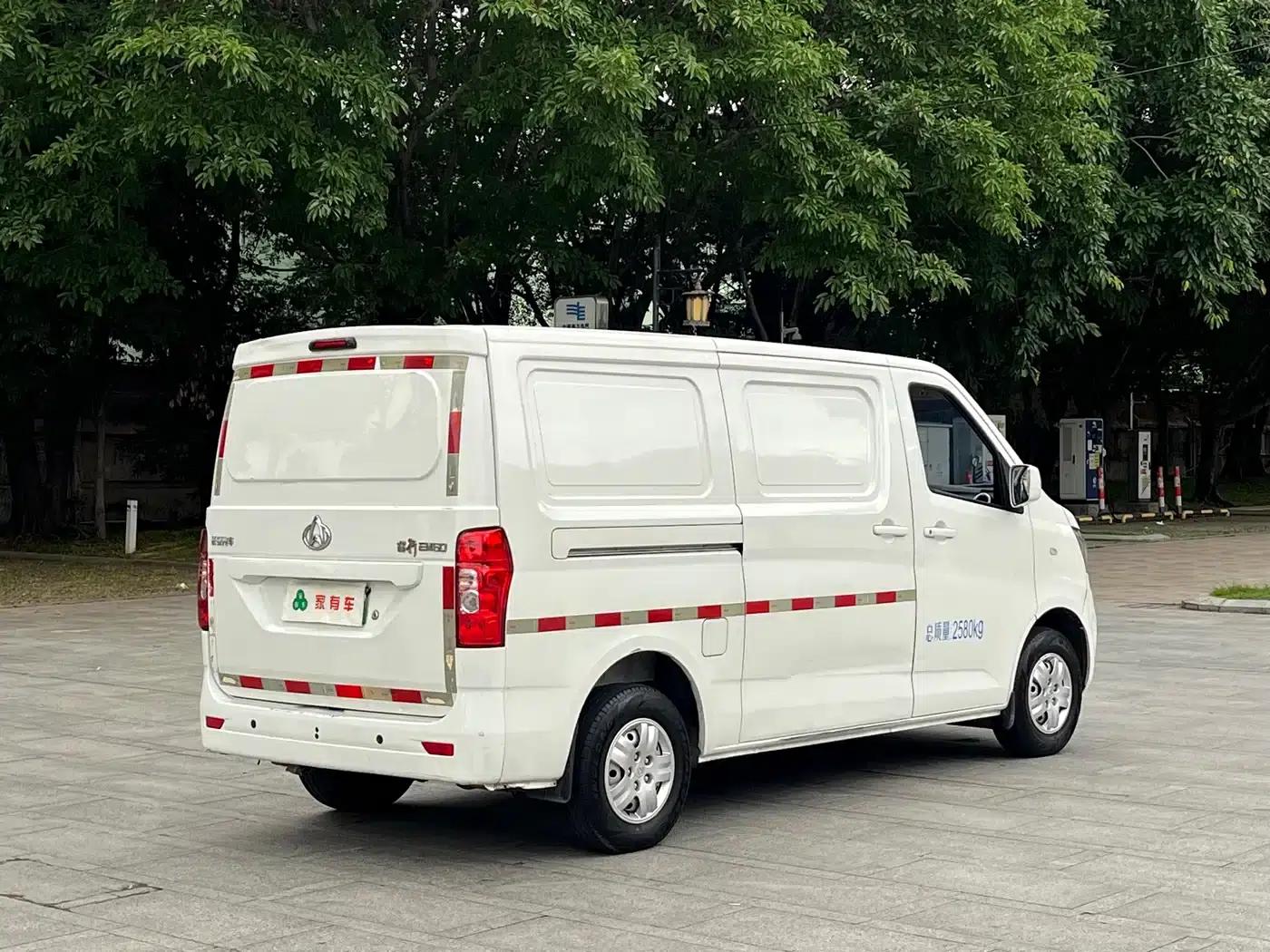 Changan Ruixing EM60 2022 Pure Electric Van, Model 4498, Length, Flat Top, Hatchback Door, 2 Seats, 60kW, 41.86kWh — миниатюра 12
