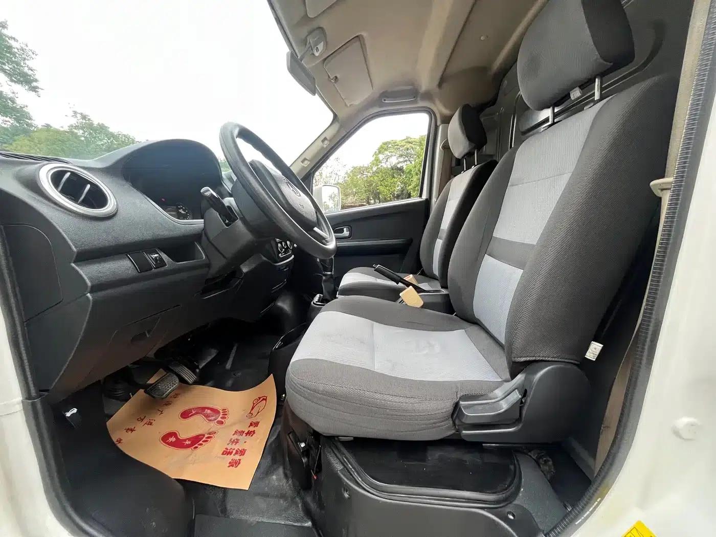 Changan Ruixing EM60 2022 Pure Electric Van, Model 4498, Length, Flat Top, Hatchback Door, 2 Seats, 60kW, 41.86kWh — миниатюра 4