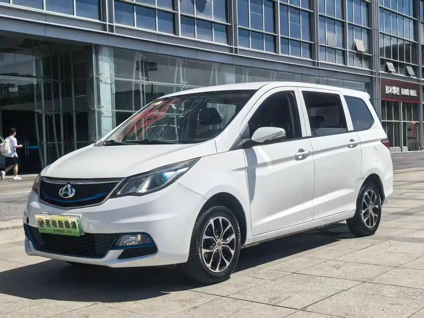 Changan Oushang A600EV 2019 Facelift 5-Seater — миниатюра 2